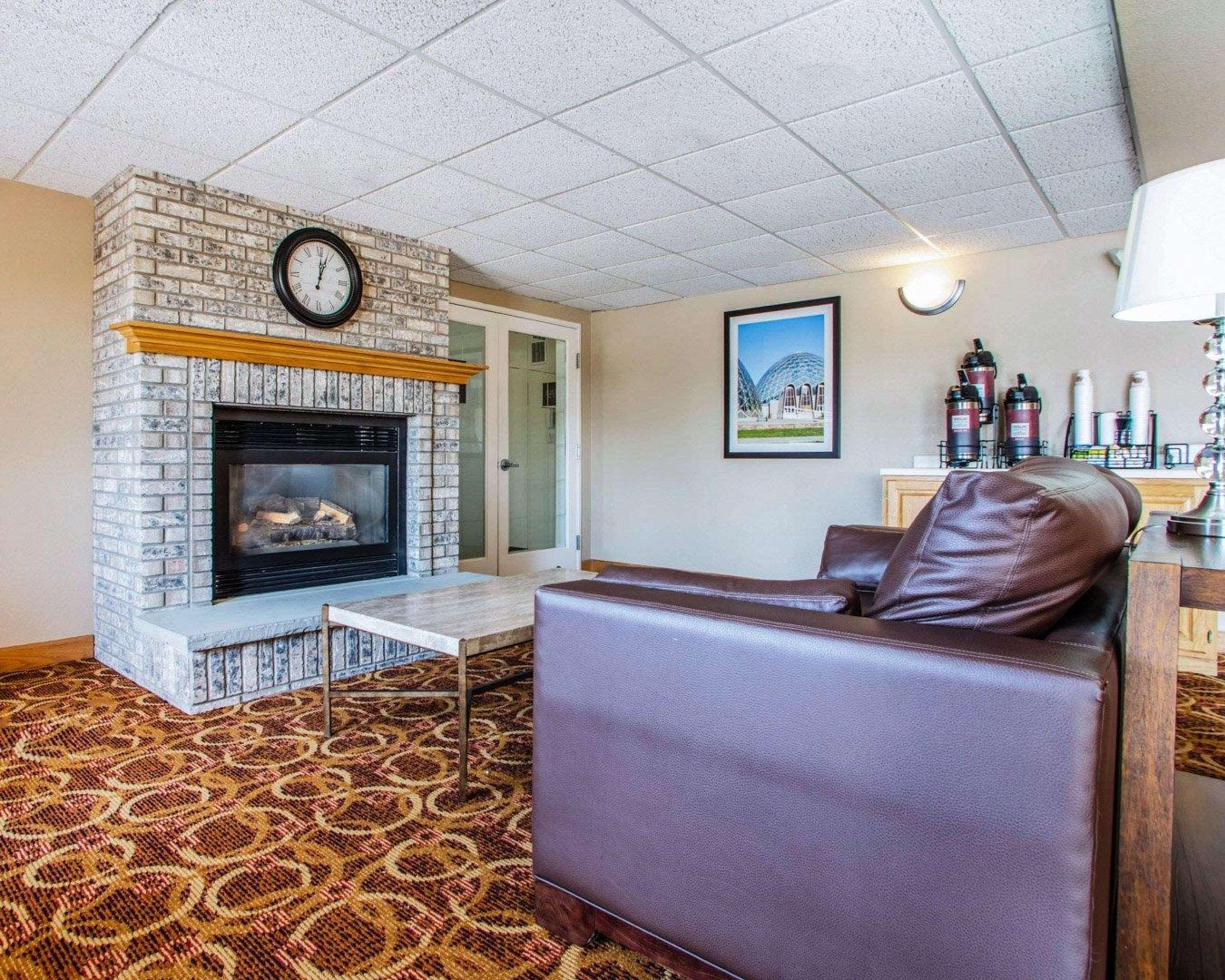 Comfort Inn & Suites Jackson - West Bend Экстерьер фото