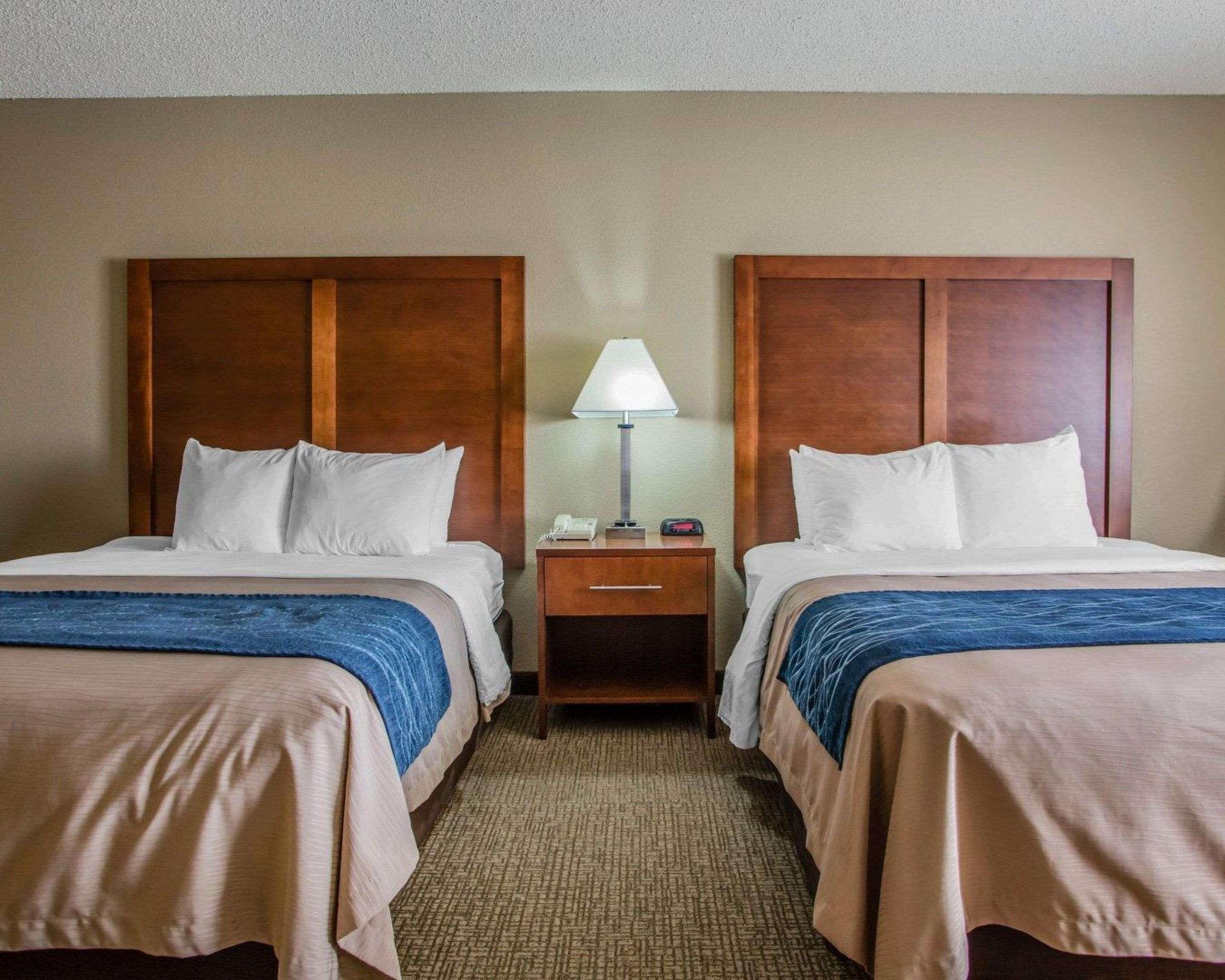 Comfort Inn & Suites Jackson - West Bend Экстерьер фото