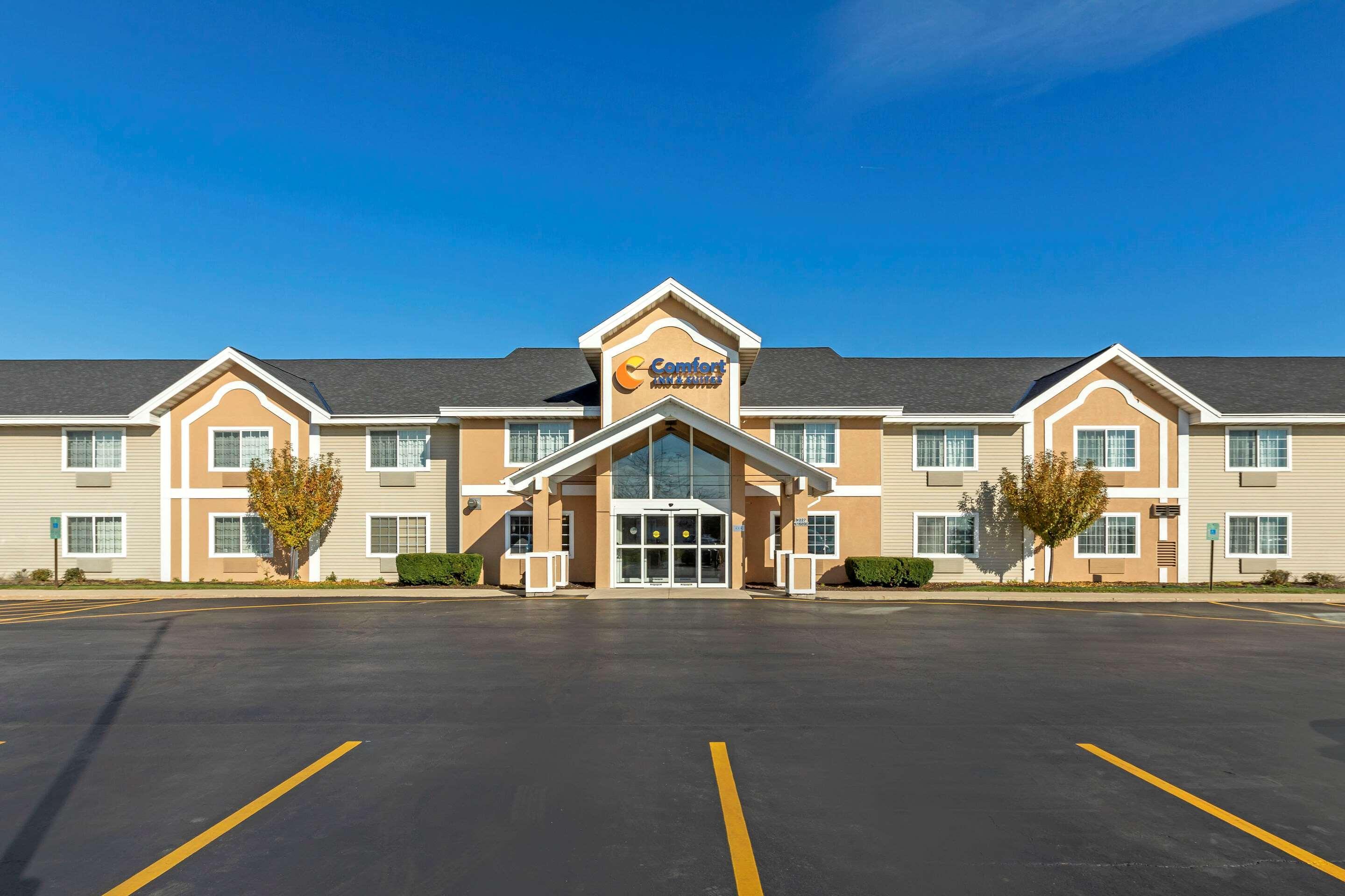 Comfort Inn & Suites Jackson - West Bend Экстерьер фото